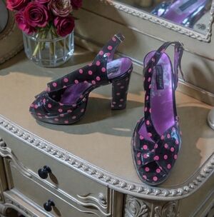 Y2K Betsey Johnson Gilly Black Pink Dots Platform Heels Sandals 5.5